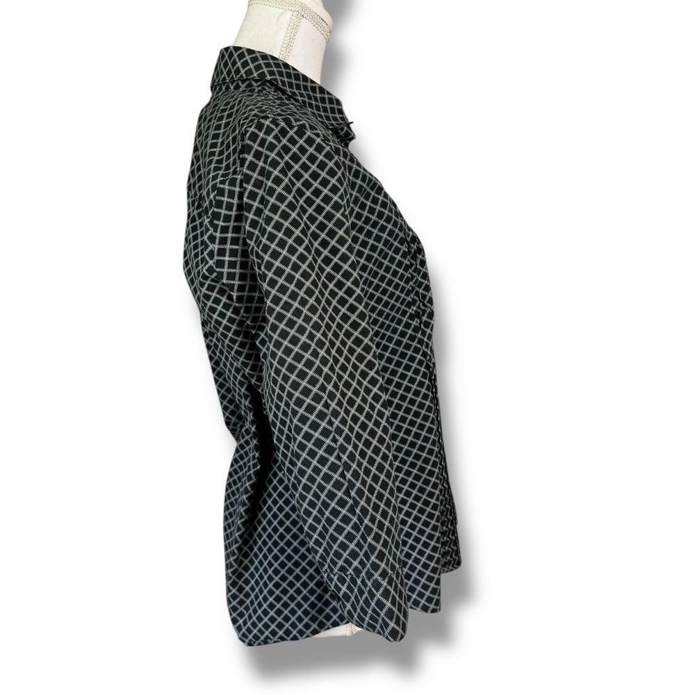 Coldwater Creek Black and White Geometric Button Down Blouse Sz M - Picture 3 of 13